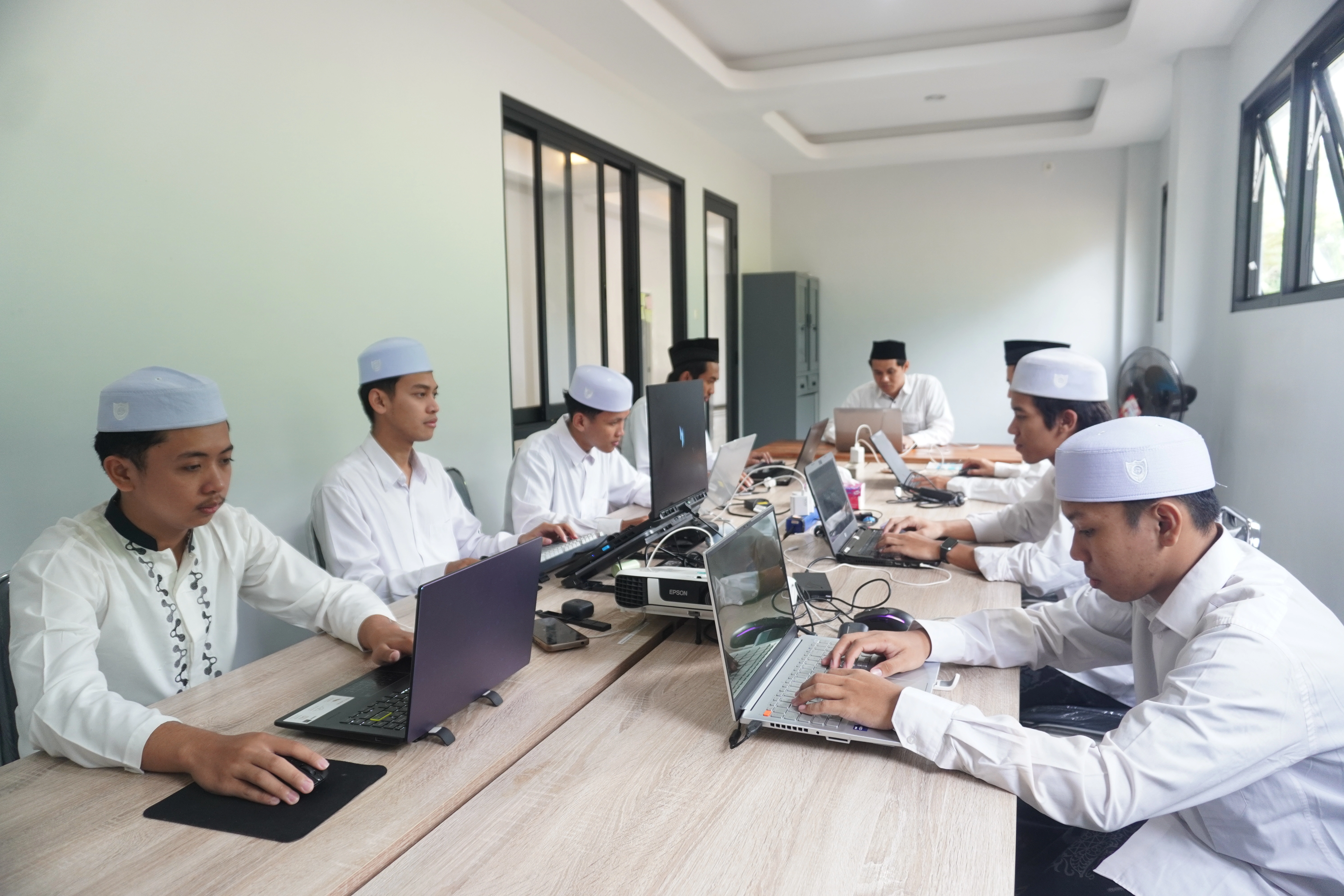 Latar belakang halaman login ITBS Al-Kautsar